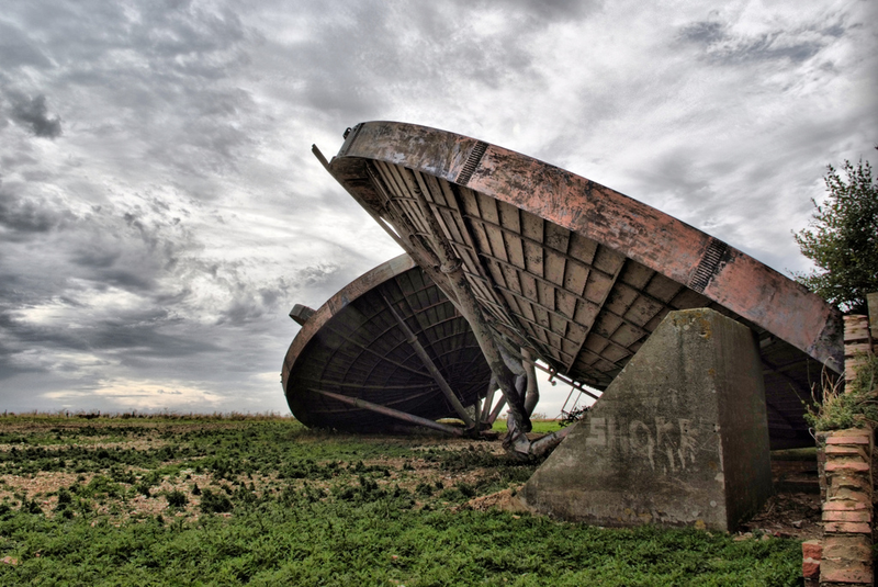 Illustration for article titled 8 Abandoned Radar Stations That Were Once State-of-the-Art